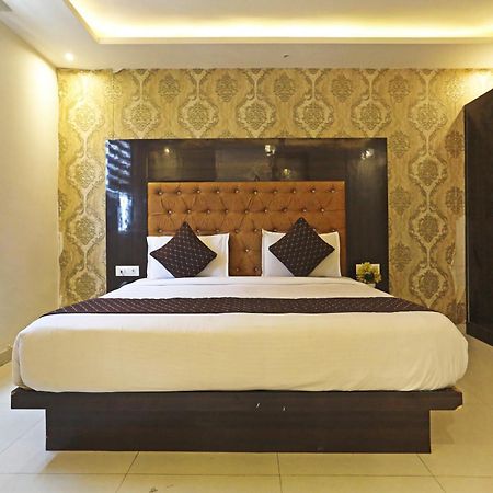 Hotel Iconic Near Delhi Igi International Airport Neu-Delhi Exterior foto
