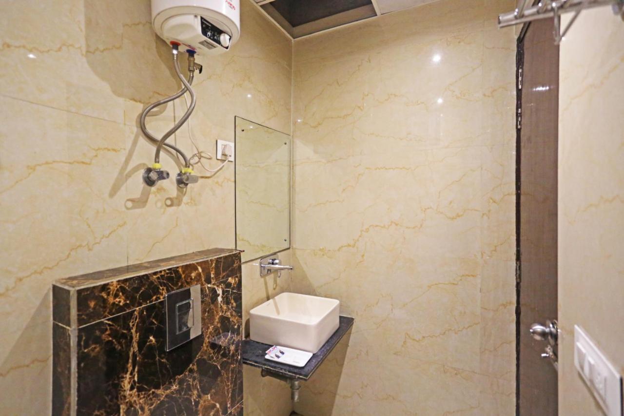 Hotel Iconic Near Delhi Igi International Airport Neu-Delhi Exterior foto