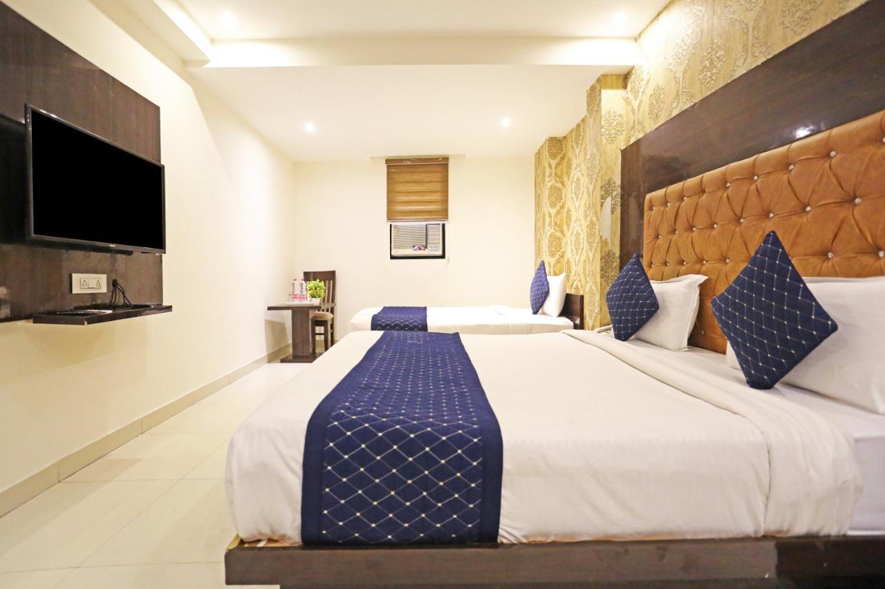 Hotel Iconic Near Delhi Igi International Airport Neu-Delhi Exterior foto