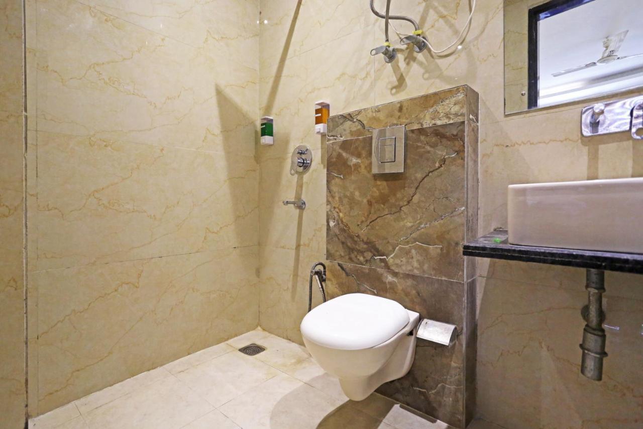 Hotel Iconic Near Delhi Igi International Airport Neu-Delhi Exterior foto