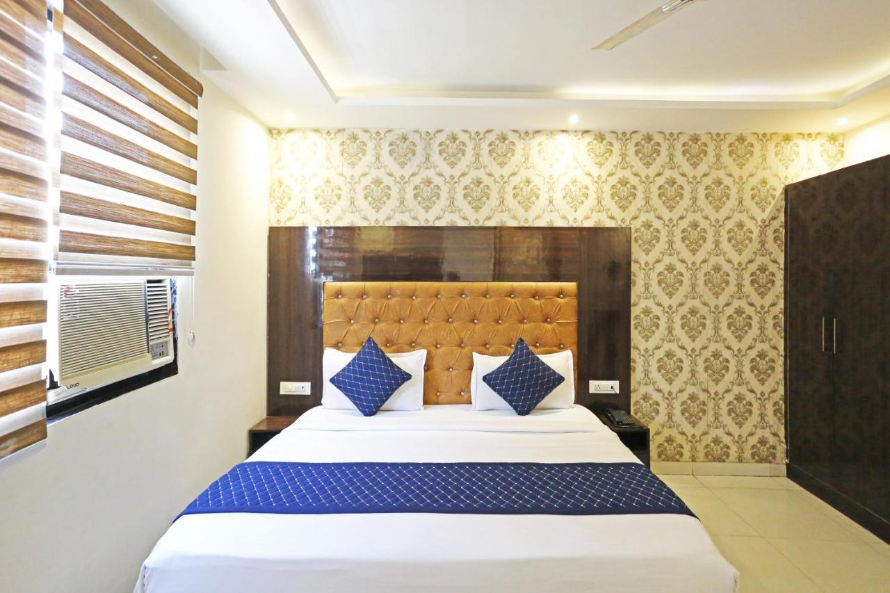 Hotel Iconic Near Delhi Igi International Airport Neu-Delhi Exterior foto