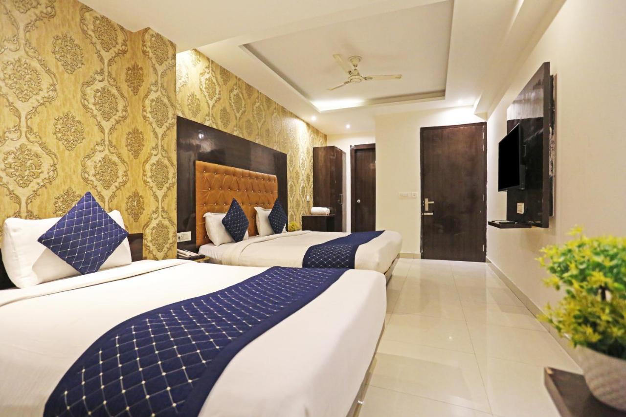 Hotel Iconic Near Delhi Igi International Airport Neu-Delhi Exterior foto