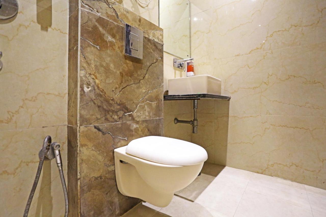 Hotel Iconic Near Delhi Igi International Airport Neu-Delhi Exterior foto