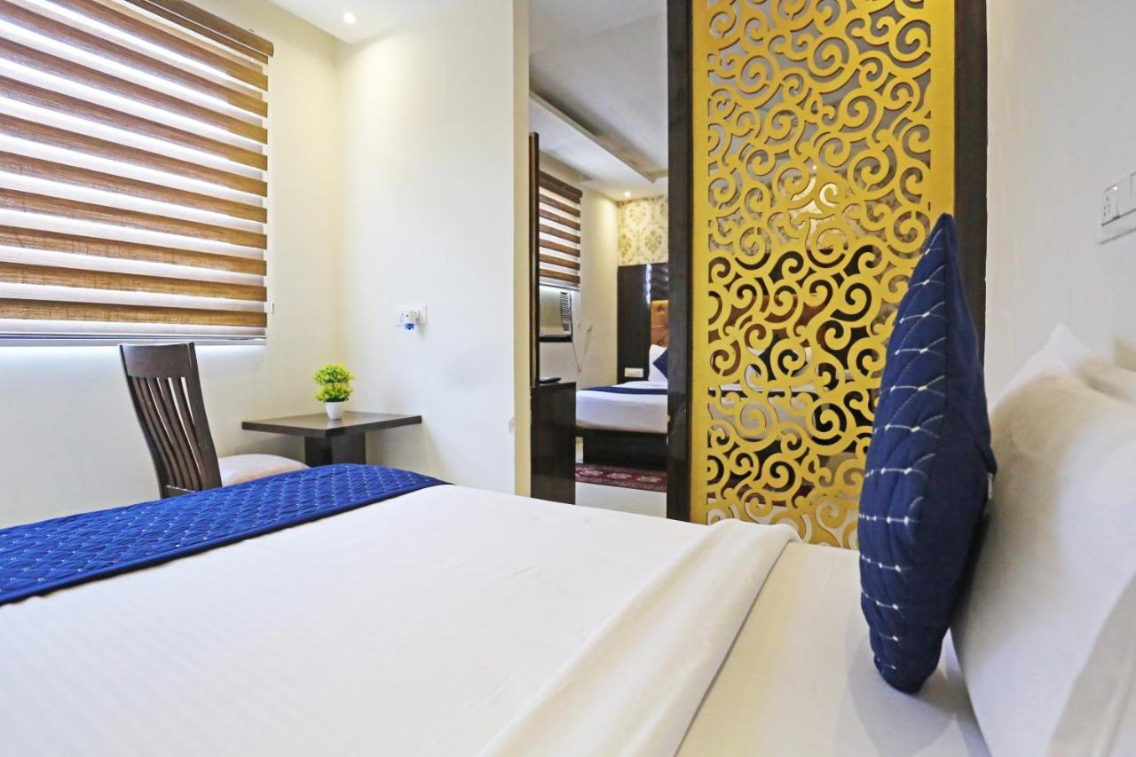 Hotel Iconic Near Delhi Igi International Airport Neu-Delhi Exterior foto