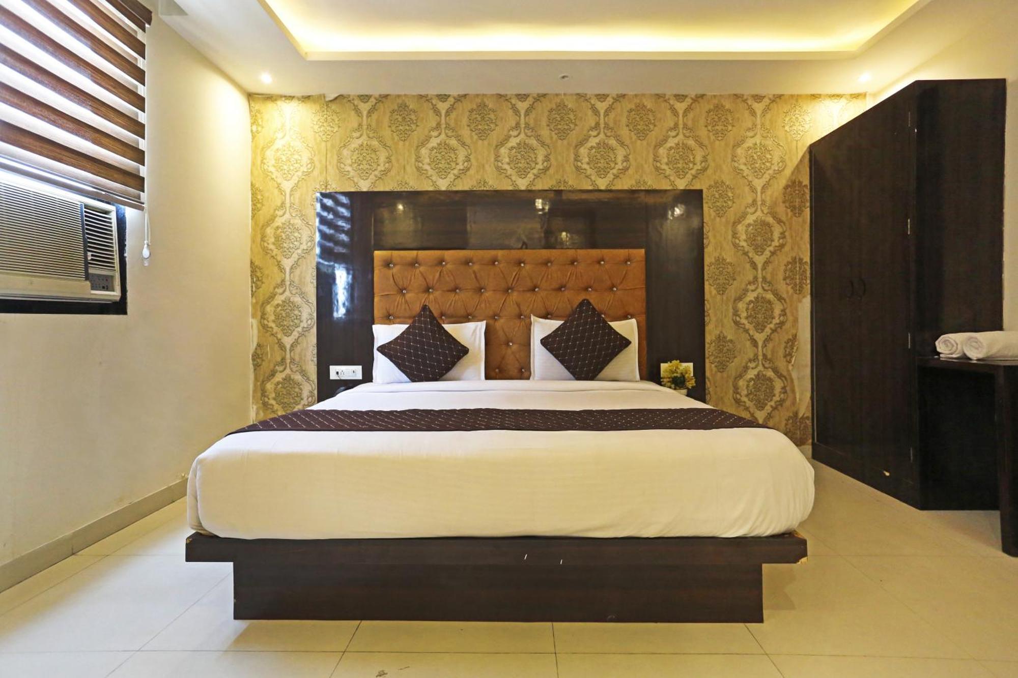 Hotel Iconic Near Delhi Igi International Airport Neu-Delhi Exterior foto