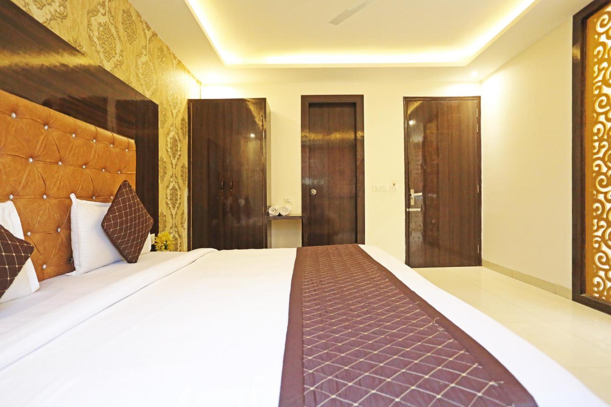 Hotel Iconic Near Delhi Igi International Airport Neu-Delhi Exterior foto
